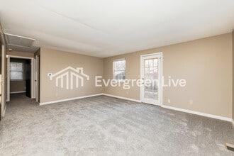 6663 Tabby Dr in Dayton, OH - Building Photo - Building Photo