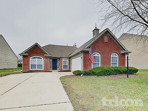 2238 Leaf Dr in Indianapolis, IN - Building Photo - Building Photo