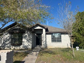 1722 Hayden St in Harlingen, TX - Building Photo