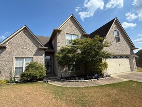 9681 Grays Lake Cove in Cordova, TN - Building Photo - Building Photo
