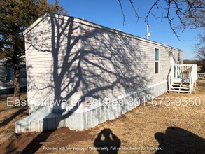 6416 E McElroy Rd in Stillwater, OK - Building Photo - Building Photo