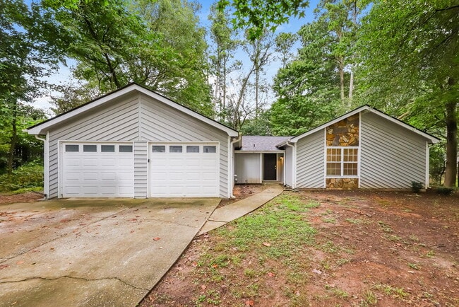 2429 Chauncey Ln