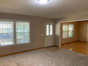 16 Capshaw Ct in Chico, CA - Building Photo - Building Photo