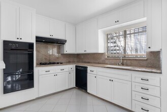 824 S Shenandoah St in Los Angeles, CA - Foto de edificio - Building Photo