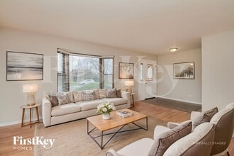 6048 White Birch Ln in Matteson, IL - Building Photo - Building Photo