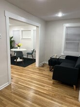 8 S Farview Ave, Unit 1 in Paramus, NJ - Building Photo - Building Photo