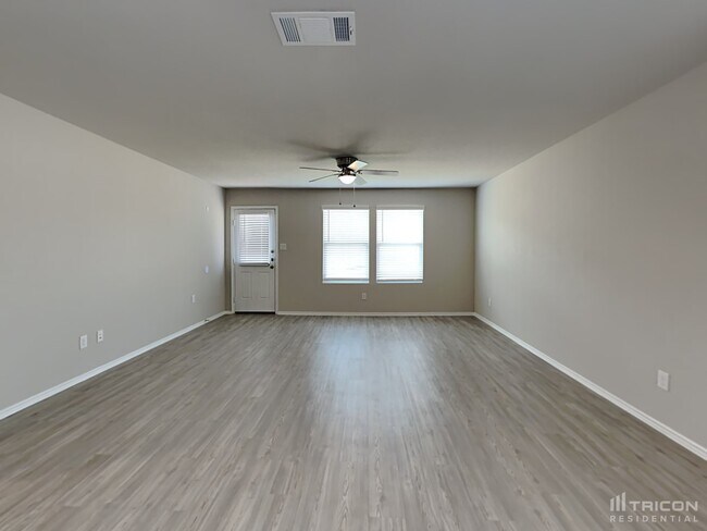 5531 Basil Chase in Converse, TX - Building Photo - Building Photo