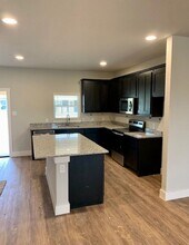 400 Hemphill St in Burleson, TX - Building Photo - Building Photo