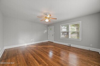 2405 Jefferson Dr in Greenville, NC - Building Photo - Building Photo