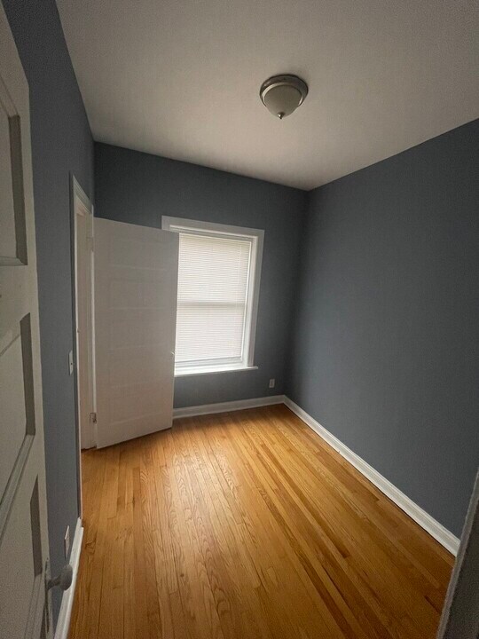6653 S St Lawrence Ave in Chicago, IL - Building Photo
