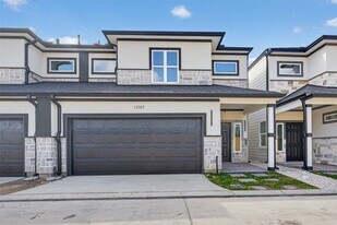 12307 New Jordan Ln in Cypress, TX - Building Photo