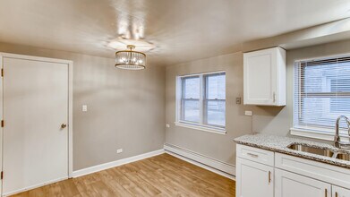 2259 S 17th Ave-Unit -GARDEN in North Riverside, IL - Building Photo - Building Photo