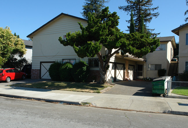 5011 Lapa Dr in San Jose, CA - Foto de edificio - Building Photo