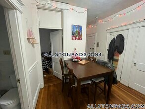 1254 Commonwealth Ave in Boston, MA - Foto de edificio - Building Photo