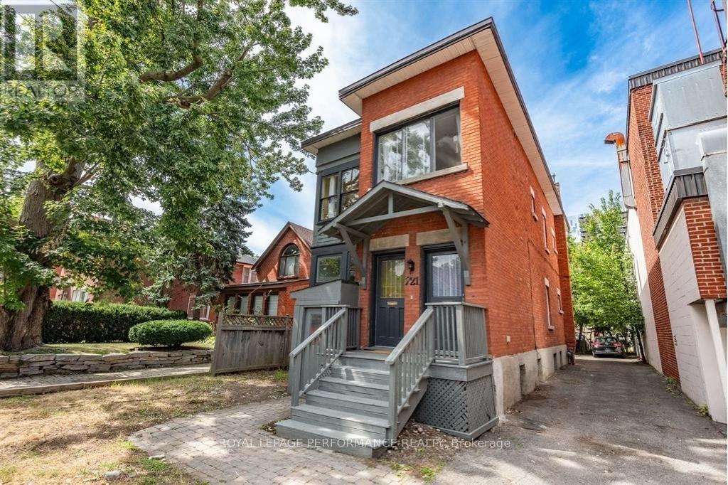 721 Cooper St in Ottawa, ON - Building Photo