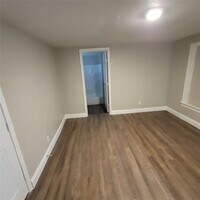 6810 Bleker St photo'