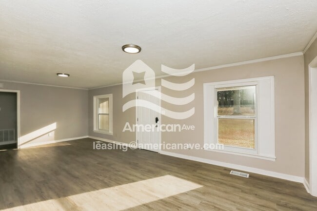 330 Pine Ridge Rd in Jackson, MS - Foto de edificio - Building Photo