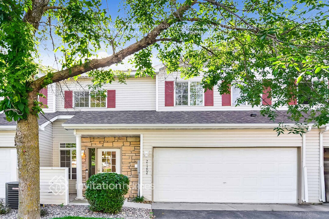 21204 Morgan Dr N in Forest Lake, MN - Building Photo