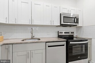 2150 N Franklin St in Philadelphia, PA - Building Photo - Building Photo