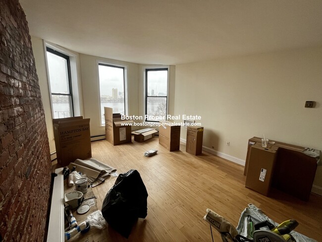 482 Beacon St, Unit 52 in Boston, MA - Building Photo - Building Photo