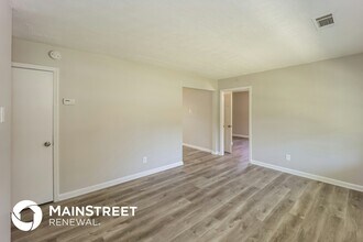 8143 Huntington Dr in Jonesboro, GA - Building Photo - Building Photo