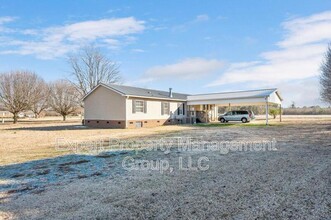 2215 Benson Hwy in Dunn, NC - Building Photo - Building Photo