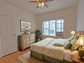 1200 N Gardner St in West Hollywood, CA - Building Photo - Building Photo