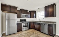 Franklin Square Apartments/Townhomes photo'