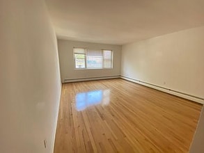 2914 Middletown Rd in Bronx, NY - Building Photo - Building Photo