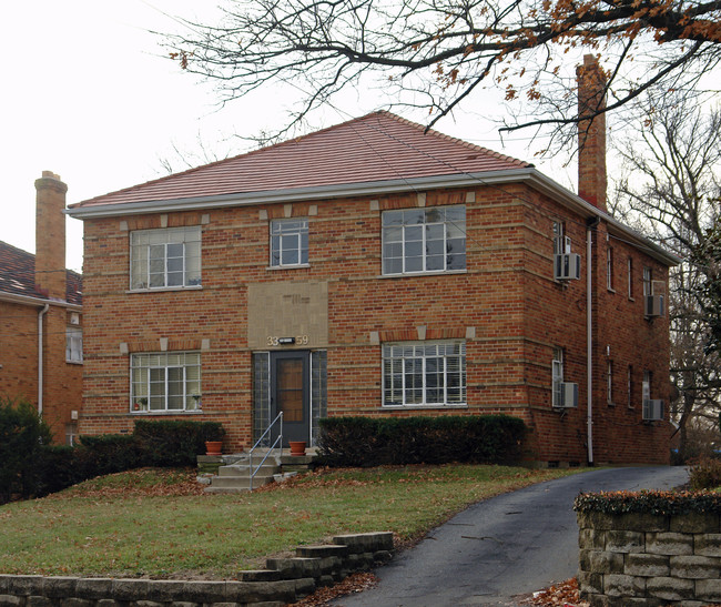 3359 Werk Rd in Cincinnati, OH - Foto de edificio - Building Photo