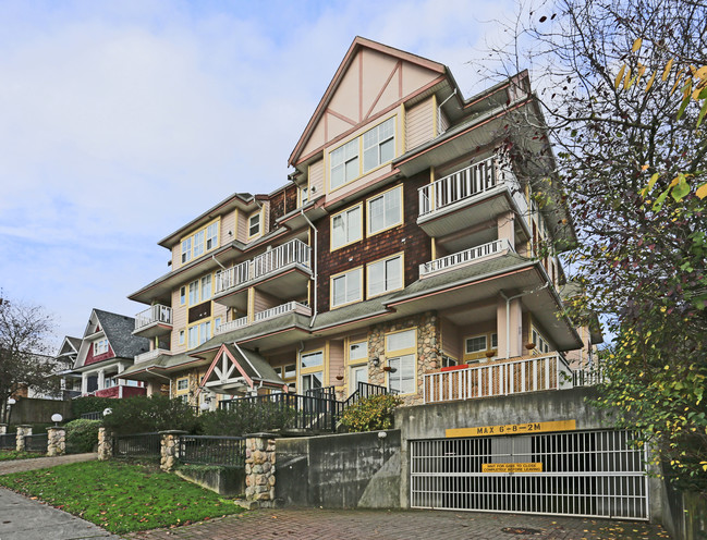 Cypress Steps in New Westminster, BC - Building Photo - Building Photo