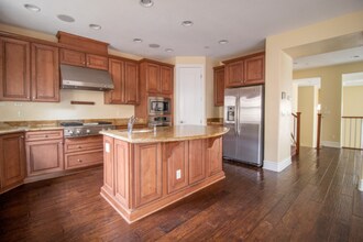 1 Corte Belleza in Henderson, NV - Building Photo - Building Photo