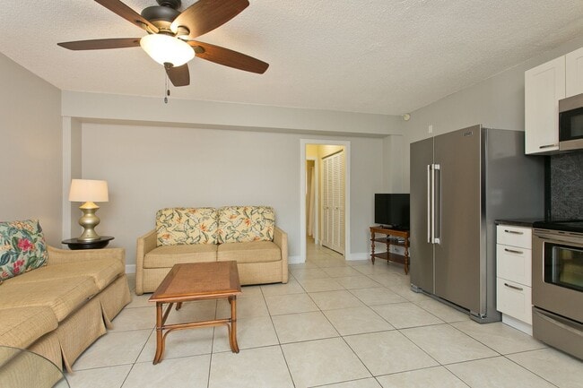 property at 2118 Kuhio Ave.