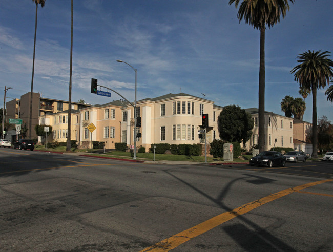 4629 Ambrose Ave in Los Angeles, CA - Building Photo - Building Photo