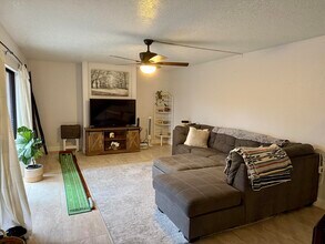 1106 11th Ct in Palm Beach Gardens, FL - Building Photo - Building Photo