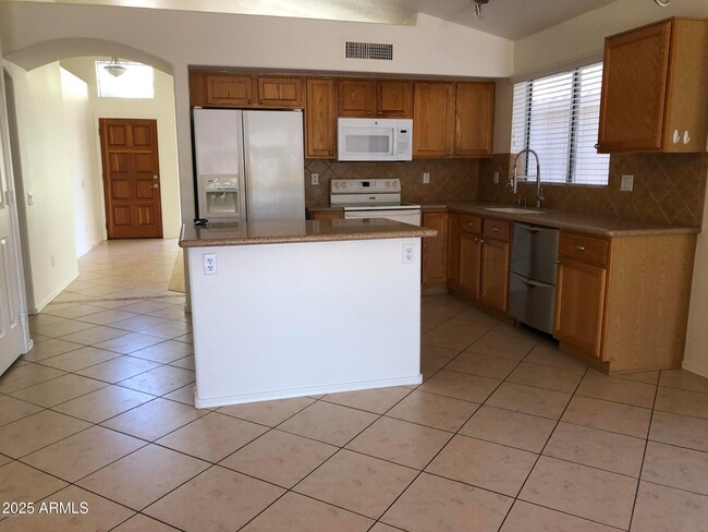 4451 E Dry Creek Rd in Phoenix, AZ - Building Photo - Building Photo