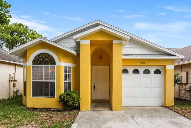 1632 Chatham Cir