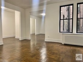 WEST 104 STREET, Unit 35 in New York, NY - Building Photo