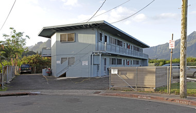 733 Kihapai Pl in Kailua, HI - Foto de edificio - Building Photo