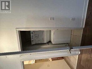 349 Rathburn Rd W in Mississauga, ON - Building Photo - Building Photo