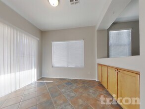 12513 W Washington St in Avondale, AZ - Foto de edificio - Building Photo