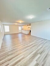 5307 Y Bar Summit in Converse, TX - Building Photo - Building Photo