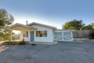 3748 Manchester Ave in Encinitas, CA - Building Photo