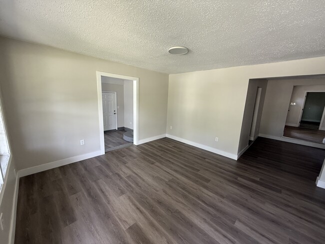 1602 Cadillac Dr in Mobile, AL - Building Photo - Building Photo