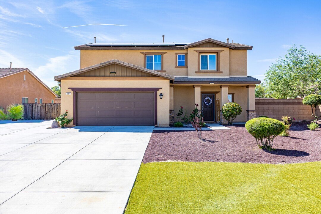 117 Majestic Sky Ct in Ridgecrest, CA - Building Photo