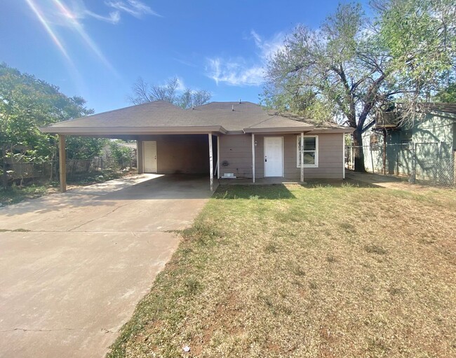 property at 621 38th St