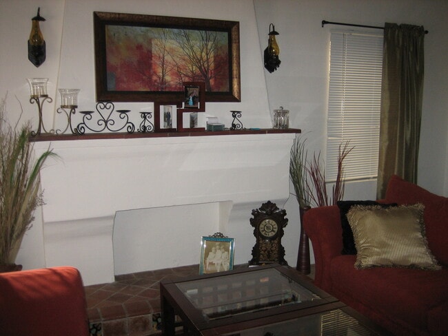 109 Glendora Ave in Long Beach, CA - Foto de edificio - Building Photo