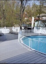 5 Wagon Wheel Rd in Highland Lakes, NJ - Building Photo - Building Photo