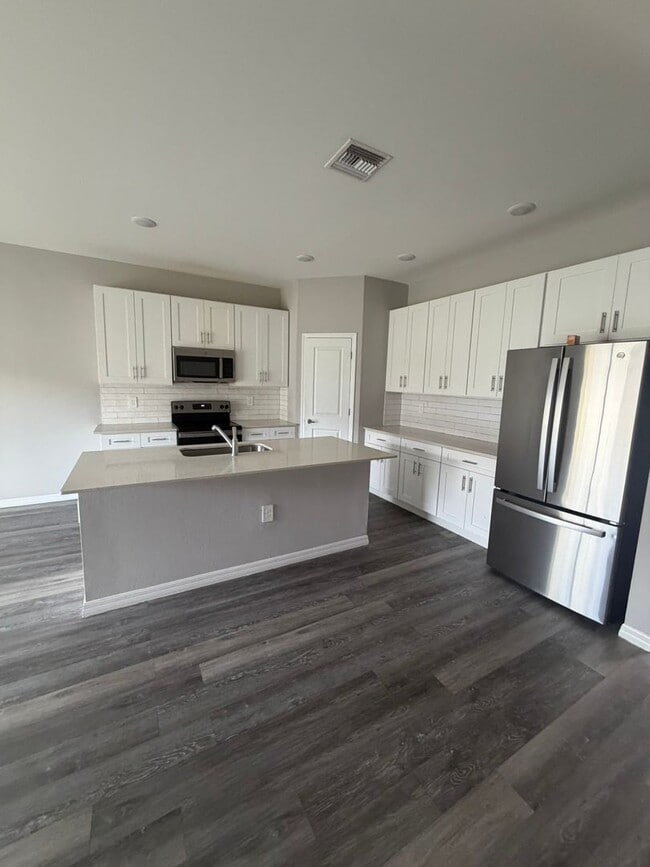 property at 5418 Bristo St