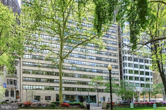 1806-18-1818 Rittenhouse Square, Unit 1106 in Philadelphia, PA - Building Photo - Building Photo